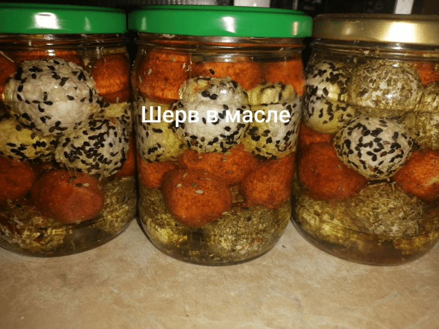 Шевр в масле с приправами, 0.25 кг.