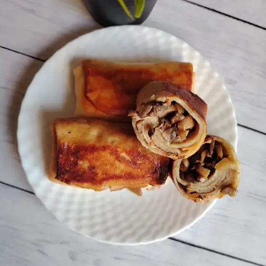 Блины с грибами и луком