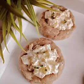 Гнезда с ананасом