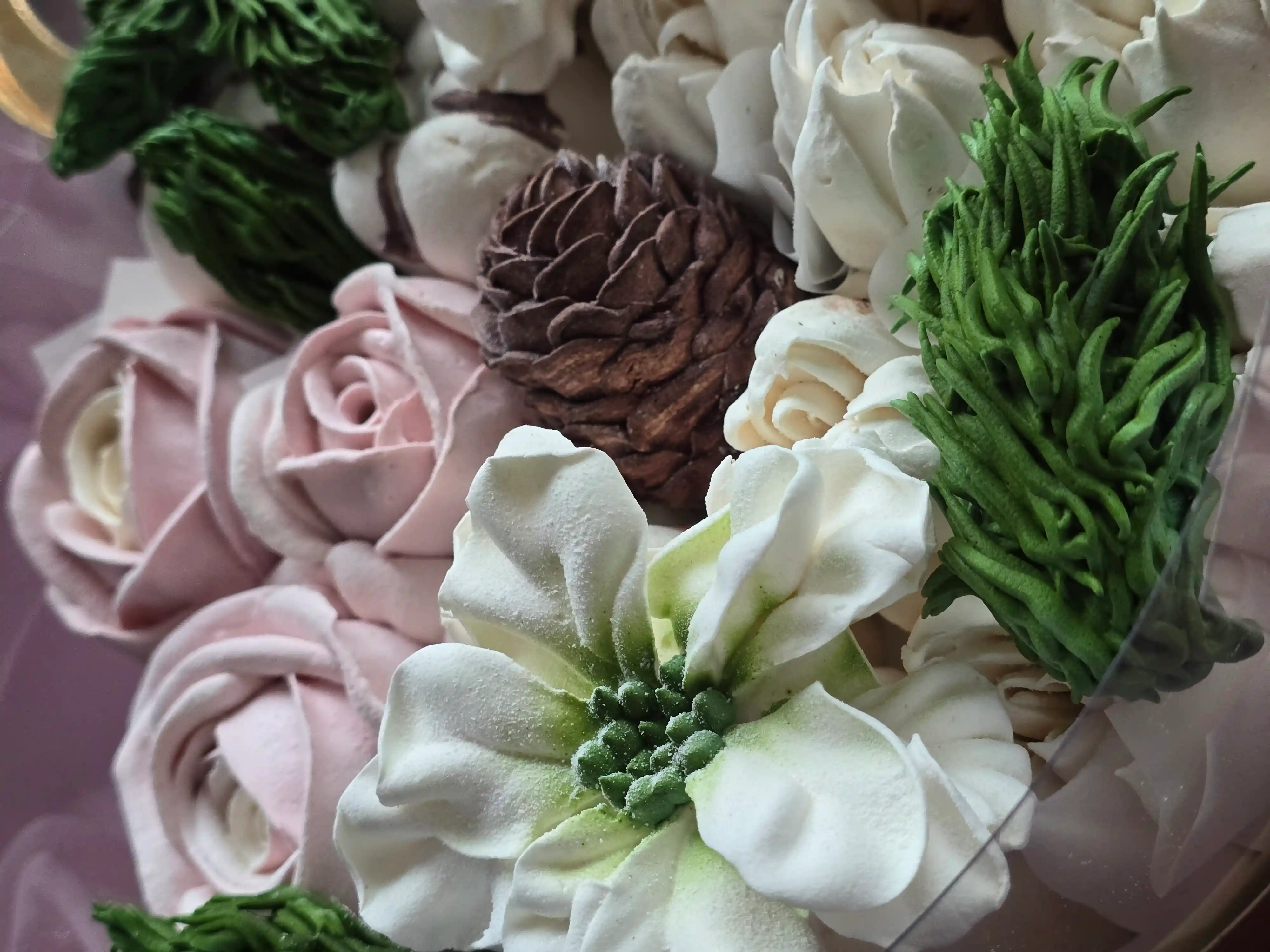 Новогодняя композиция из зефира фото 2