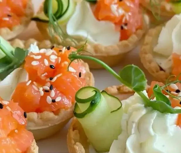 Тарталетка с форелью