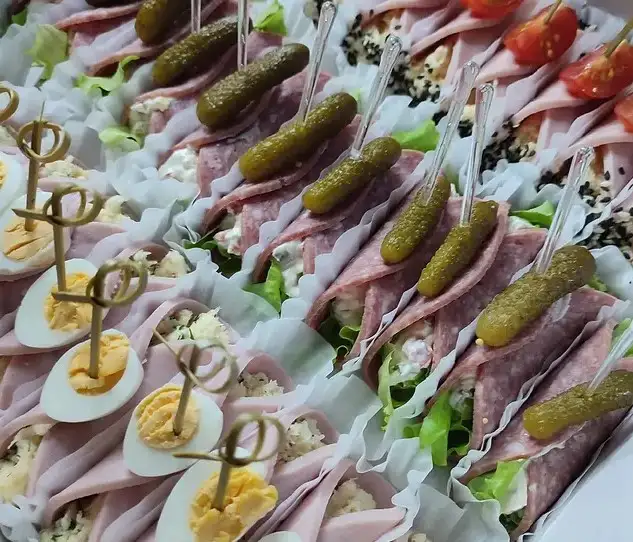 Бокс ветчинных рулетиков