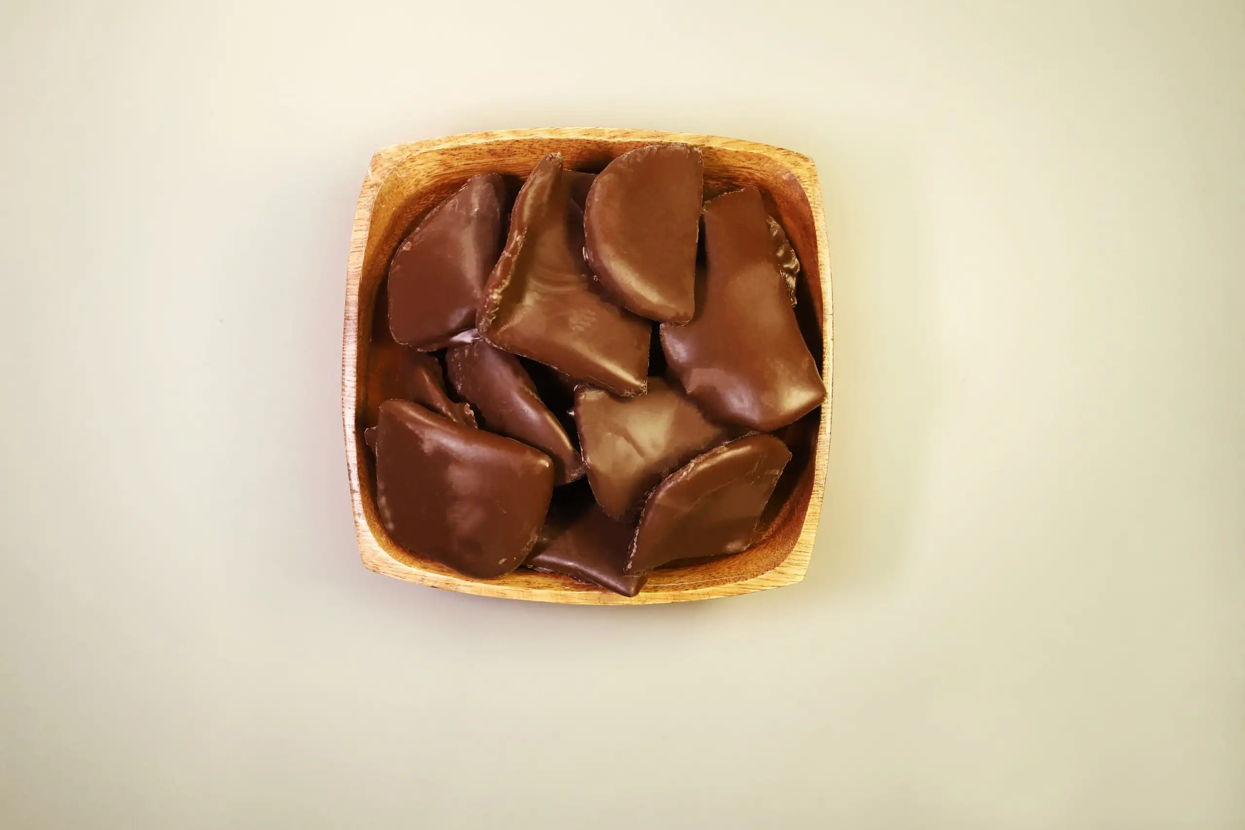 Манго листок в шоколадной глазури фото 2