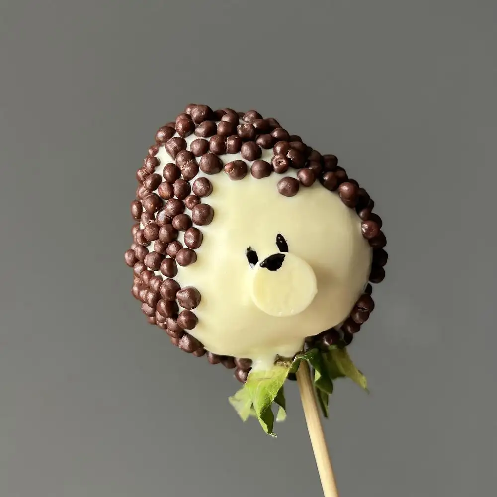 Клубника в шоколаде «Мишки-Ёжики», 8 шт. фото 2