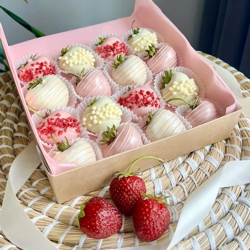 Клубника в шоколаде «Бело-Розовая», 16 шт. фото 2