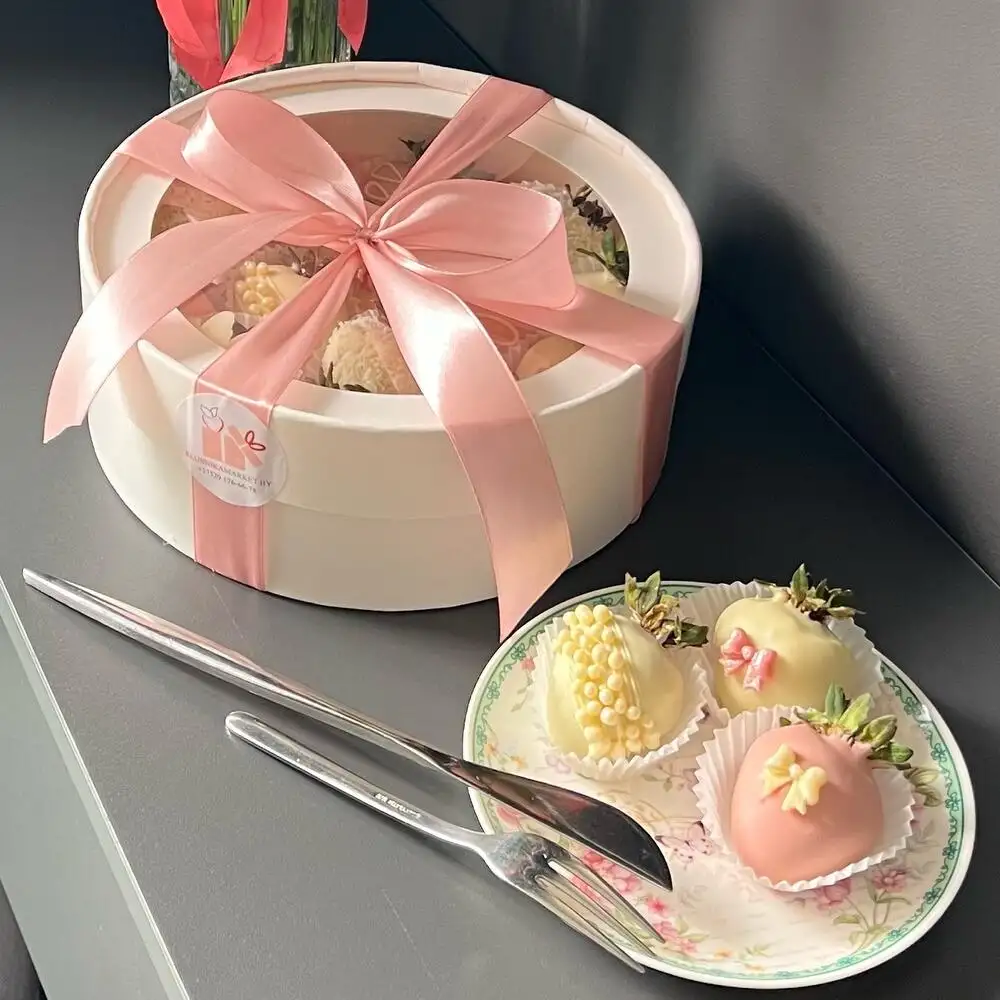 Клубника в шоколаде, 13–16 ягод в круглой коробке D21 фото 3