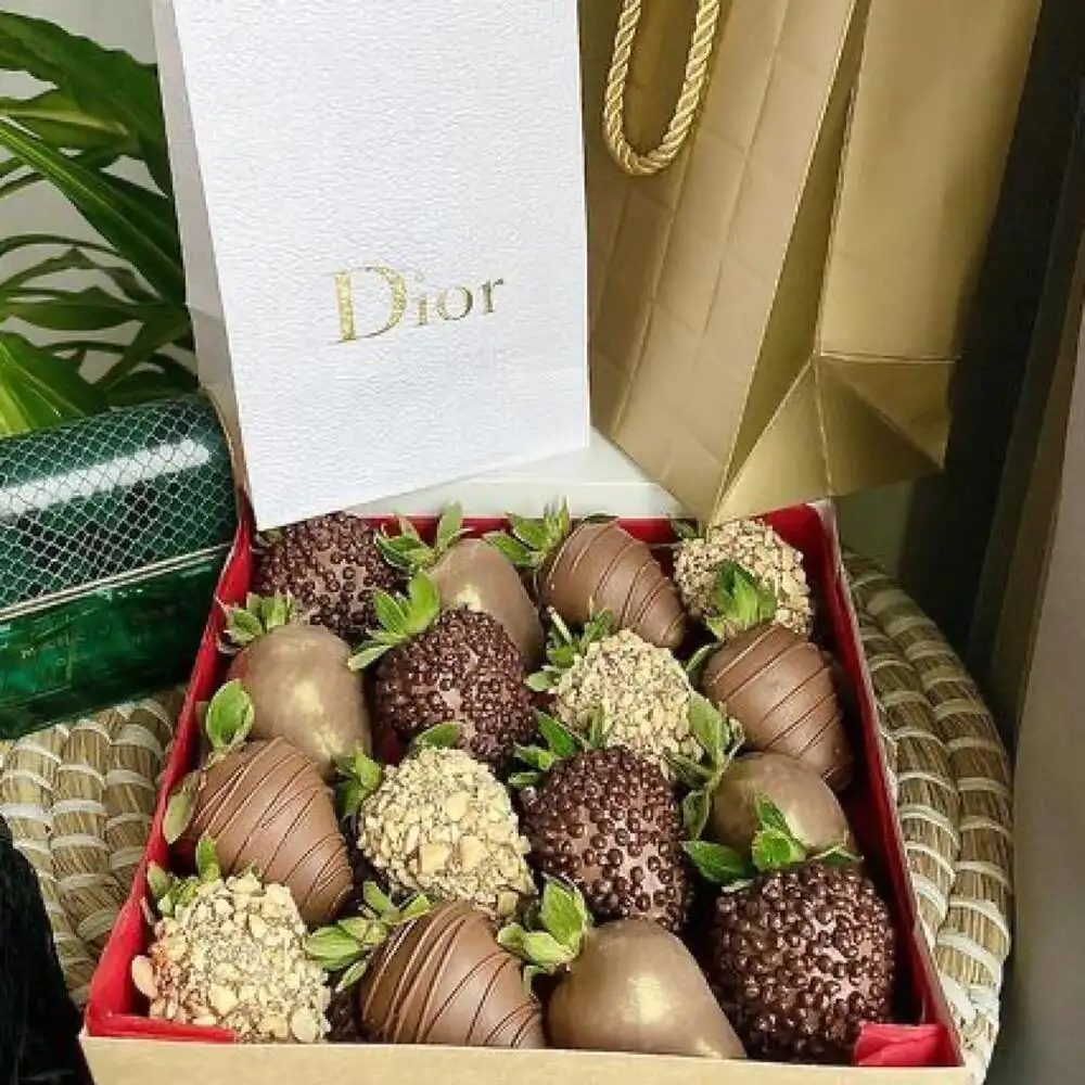 Клубника в молочном шоколаде, 20 шт. фото 1