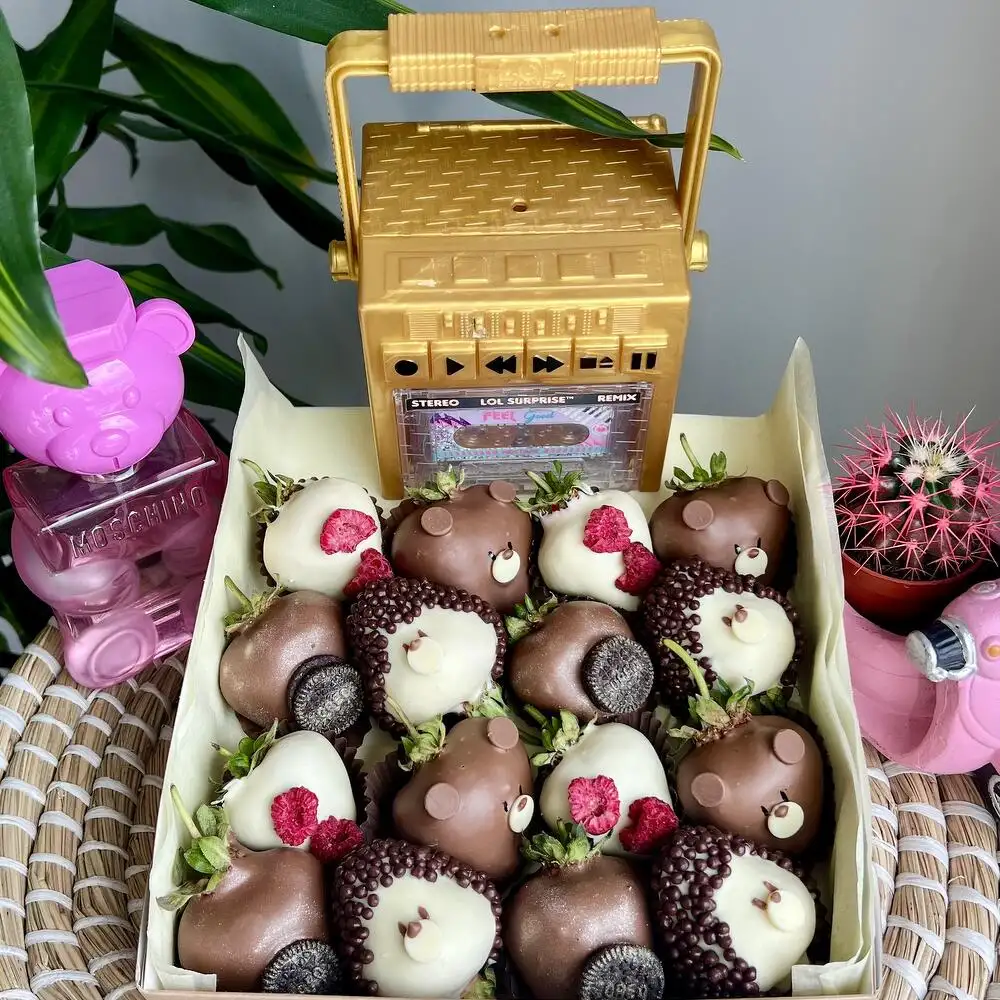 Клубника в шоколаде «Мишки-Ёжики», 16 шт. фото 2