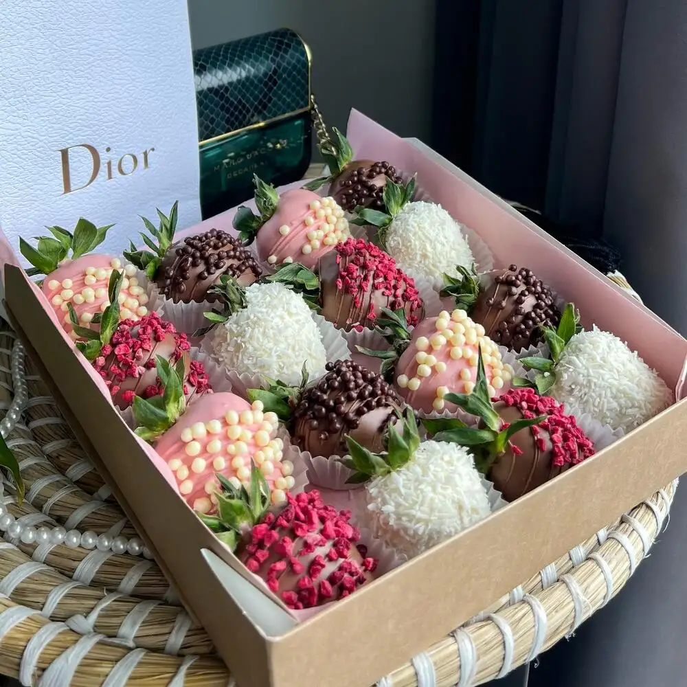 Клубника в шоколаде, микс, 16 шт. фото 1