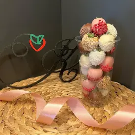 Клубника в шоколаде «Микс», стаканчик 500 мл