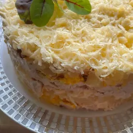 Салат с курицей и ананасами, 1 кг.