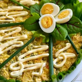 Оливье с копченой курицей, 1кг.