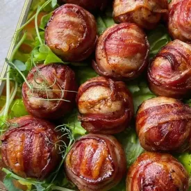 Мясные шарики с сыром в беконе, 1кг.