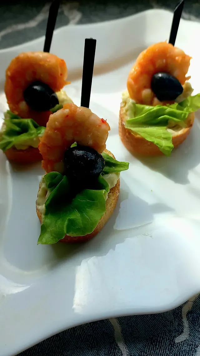 Канапе вертикальные в ассортименте фото 2