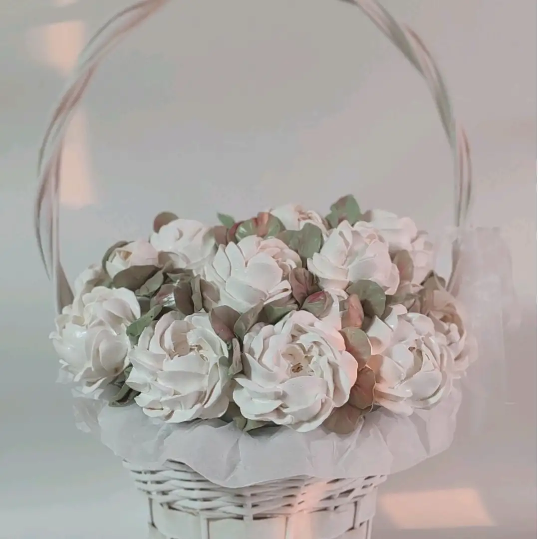 Букет из зефира в корзине фото 2