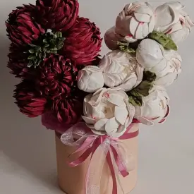 Букет из зефира в шляпной коробке