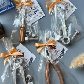 Шоколадные инструменты к 23 февраля