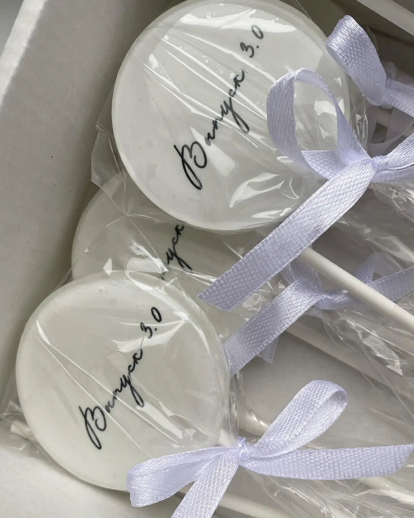 Леденцы 3,5 см с изображением внутри фото 7