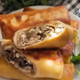 Блинчики с курицей и грибами