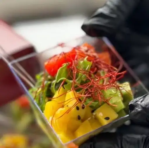 Поке с форелью