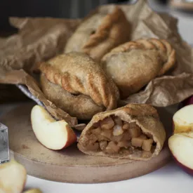 Пирожки с яблоком и грушей, 1 шт.