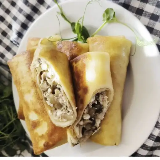 Блинчики с курицей и грибами