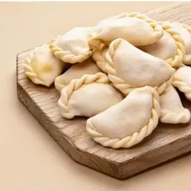 Вареники с картошкой, салом и луком