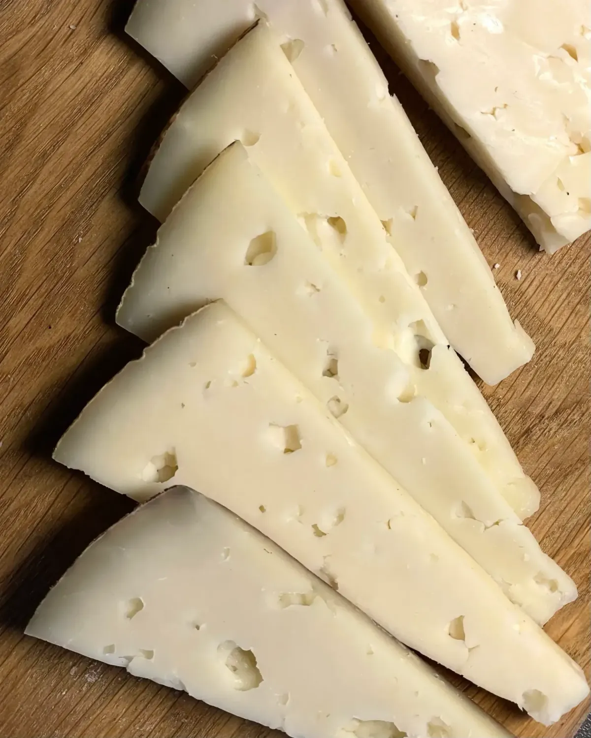 Козий сыр полутвердый "Кабра Аль Вино" фото 5