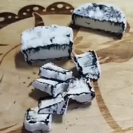 Козий мягкий сыр с белой плесенью