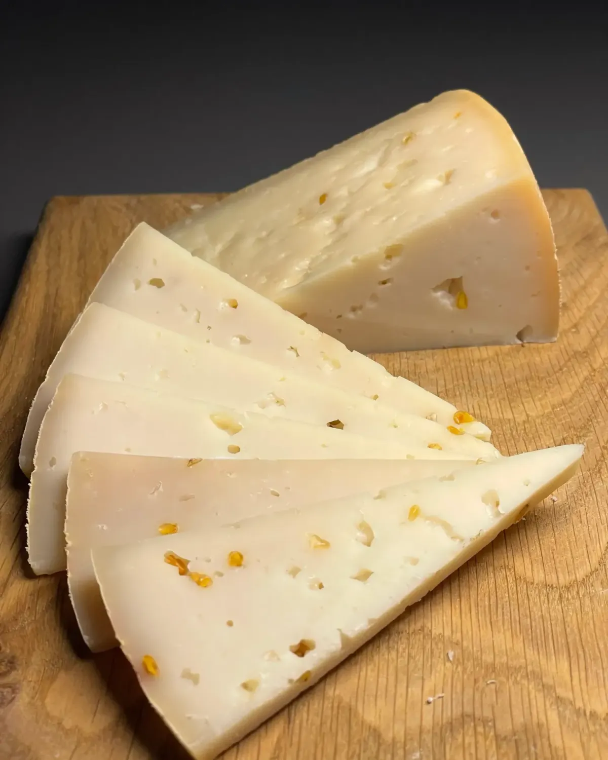 Козий сыр полутвердый с пажитником фото 1