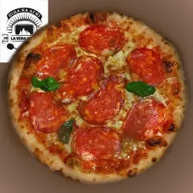 Пицца с белорусской салями