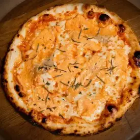 Пицца с форелью