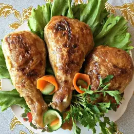 Голень, фаршированная грибами