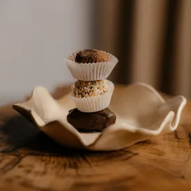 Финик в шоколаде с клюквой и грецким орехом, 1 шт.