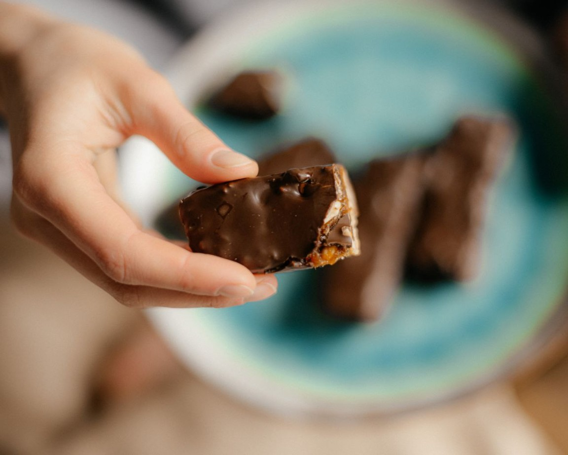 Батончик сникерс, 1 шт. фото 3