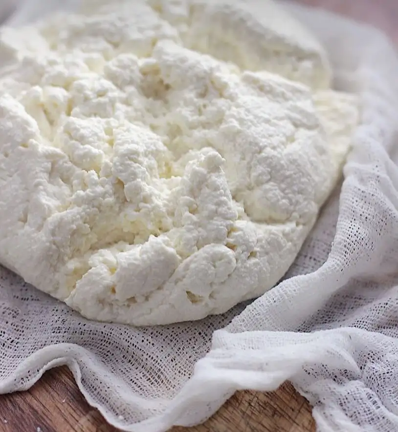 Рикотта с чесноком и укропом, 250 г