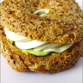 Пирожное "Пари-Брест" фисташковое, 1 шт