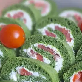 Рулет из шпината с форелью