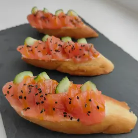 Брускетта с форелью