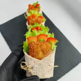 Мини-тортильи с наггетсами