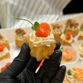 Профитроли с форелью