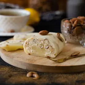 Рулет творожный с миндалём и кешью с маслом бергамота, 250 г