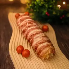 Куриный рулет в беконе с грибами