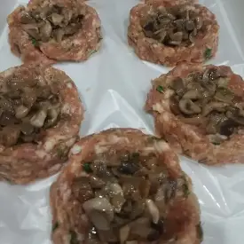 Мясные гнезда с грибной начинкой