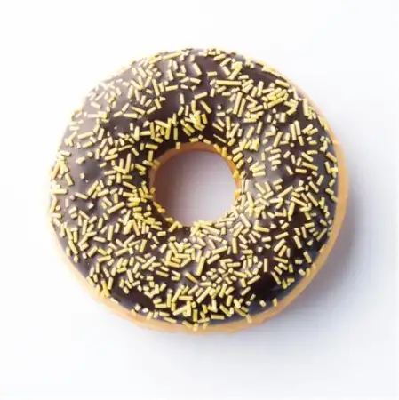 Донат глазированный «Банан» с банановой начинкой