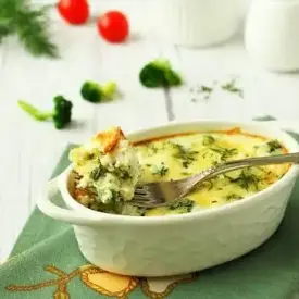 Запеканка из брокколи и хека