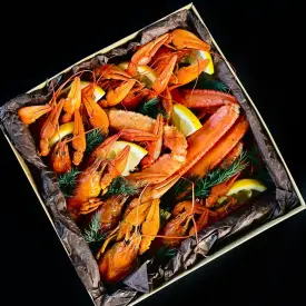 Картонная коробка из 15 раков размера S + конечность краба