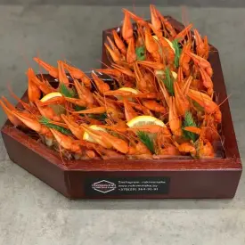 Деревянная коробка в виде сердца с раками размера S 30-32 шт.