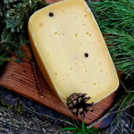 Сыр с душистым перцем, 1кг.