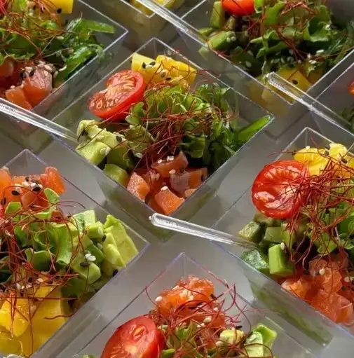 Поке с форелью